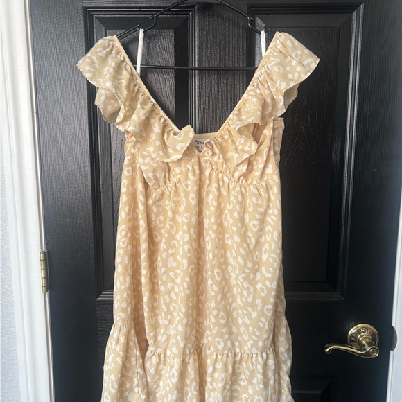 ‼️Price Drop‼️End of Summer Sale‼️ Soft Yellow Mini Sundress - Picture 1 of 5
